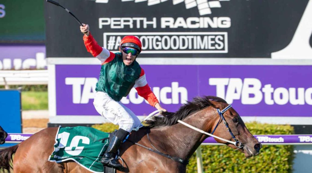 Horse race in full motion down the home straight, a defining TABtouch mobile betting moment